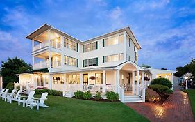 Inn At Harbor Hill Marina